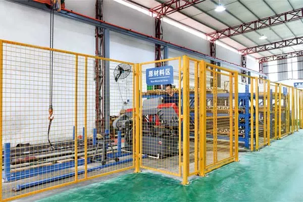 Thiết bị cắt nguyên liệu
